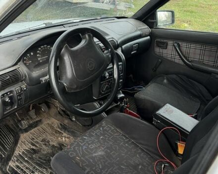 Белый Опель Кадет, объемом двигателя 0 л и пробегом 1000 тыс. км за 500 $, фото 2 на Automoto.ua