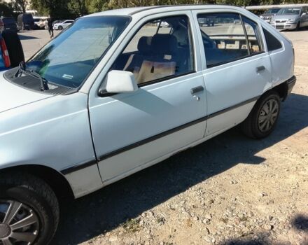 Опель Кадет 1986 в Днепре (Днепропетровске) на Automoto.ua Белый Опель Кадет, объемом двигателя 1.6 л и пробегом 170 тыс. км за 600 $, фото 2 на Automoto.ua