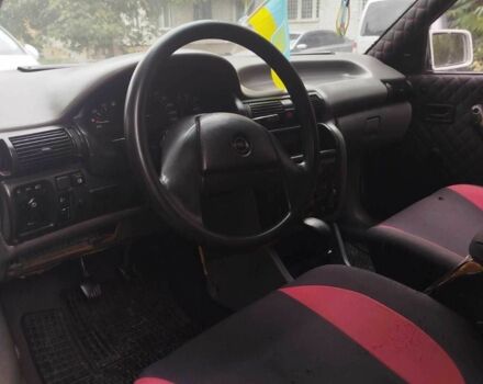 Белый Опель Кадет, объемом двигателя 1.7 л и пробегом 387 тыс. км за 650 $, фото 3 на Automoto.ua