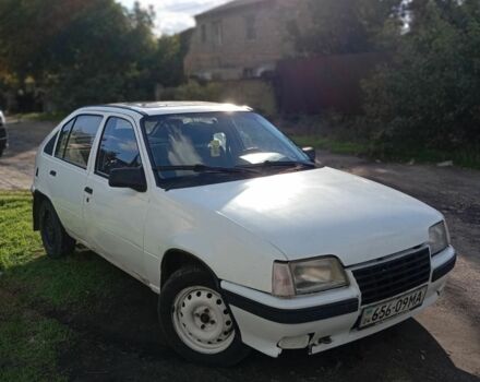 Белый Опель Кадет, объемом двигателя 5 л и пробегом 50 тыс. км за 650 $, фото 1 на Automoto.ua