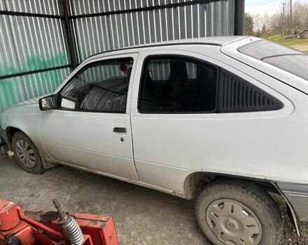 Белый Опель Кадет, объемом двигателя 1.3 л и пробегом 100 тыс. км за 1500 $, фото 6 на Automoto.ua