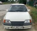Белый Опель Кадет, объемом двигателя 1.3 л и пробегом 101 тыс. км за 900 $, фото 1 на Automoto.ua