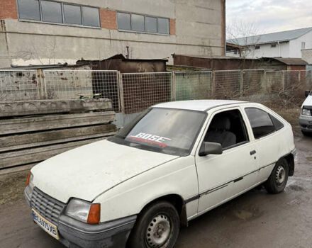 Білий Опель Кадет, об'ємом двигуна 1.3 л та пробігом 300 тис. км за 550 $, фото 1 на Automoto.ua