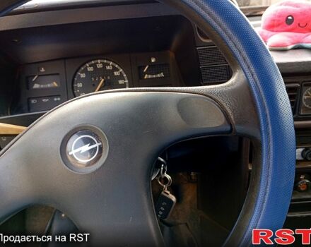 Білий Опель Кадет, об'ємом двигуна 1.3 л та пробігом 52 тис. км за 400 $, фото 3 на Automoto.ua