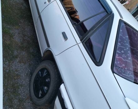 Белый Опель Кадет, объемом двигателя 1.3 л и пробегом 300 тыс. км за 1006 $, фото 2 на Automoto.ua