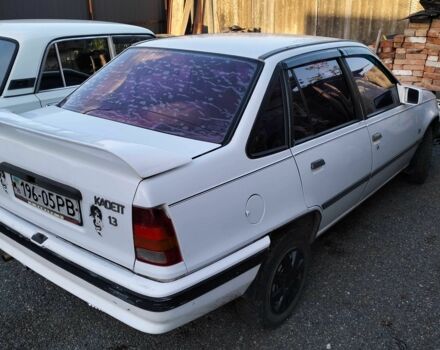 Белый Опель Кадет, объемом двигателя 1.3 л и пробегом 300 тыс. км за 1006 $, фото 3 на Automoto.ua