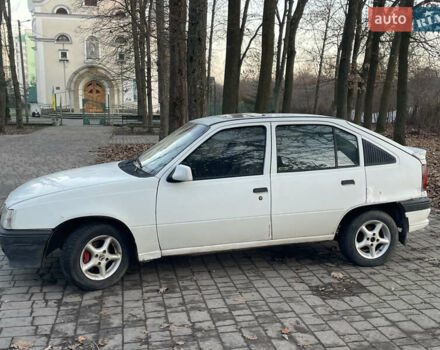 Білий Опель Кадет, об'ємом двигуна 0 л та пробігом 375 тис. км за 599 $, фото 6 на Automoto.ua