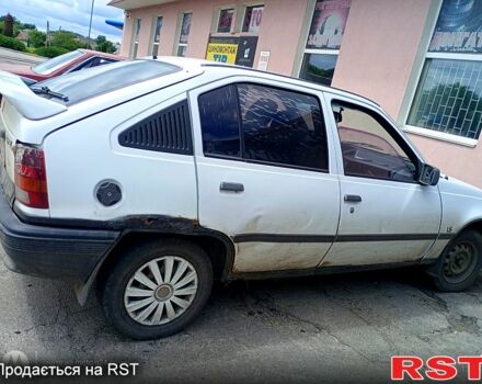 Белый Опель Кадет, объемом двигателя 1.3 л и пробегом 0 тыс. км за 1050 $, фото 2 на Automoto.ua