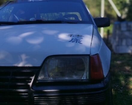 Белый Опель Кадет, объемом двигателя 1 л и пробегом 100 тыс. км за 900 $, фото 4 на Automoto.ua