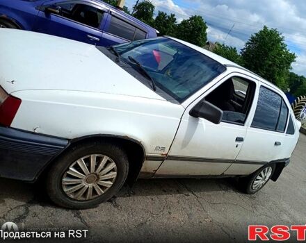 Белый Опель Кадет, объемом двигателя 1.3 л и пробегом 0 тыс. км за 1050 $, фото 1 на Automoto.ua