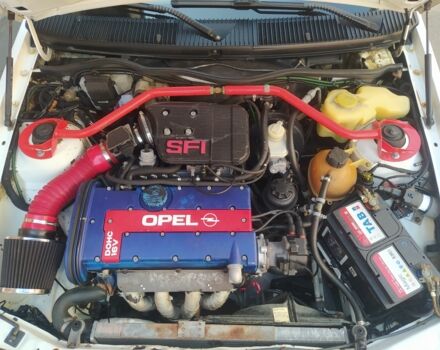 Белый Опель Кадет, объемом двигателя 2 л и пробегом 60 тыс. км за 3500 $, фото 1 на Automoto.ua