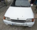 Белый Опель Кадет, объемом двигателя 1.3 л и пробегом 205 тыс. км за 415 $, фото 1 на Automoto.ua