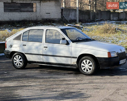Белый Опель Кадет, объемом двигателя 1.3 л и пробегом 10 тыс. км за 850 $, фото 2 на Automoto.ua