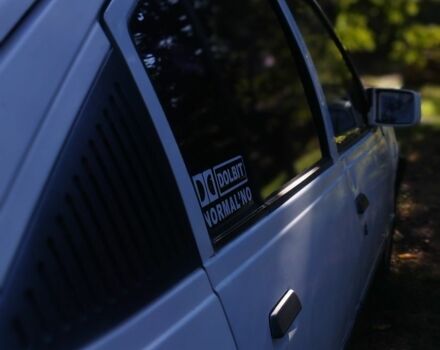 Белый Опель Кадет, объемом двигателя 1 л и пробегом 100 тыс. км за 900 $, фото 5 на Automoto.ua