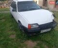 Белый Опель Кадет, объемом двигателя 1.3 л и пробегом 300 тыс. км за 400 $, фото 1 на Automoto.ua