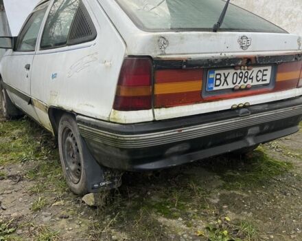 Белый Опель Кадет, объемом двигателя 1.3 л и пробегом 32 тыс. км за 389 $, фото 5 на Automoto.ua