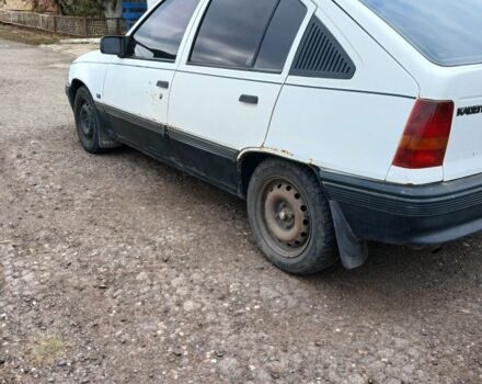 Белый Опель Кадет, объемом двигателя 1.6 л и пробегом 200 тыс. км за 1200 $, фото 3 на Automoto.ua