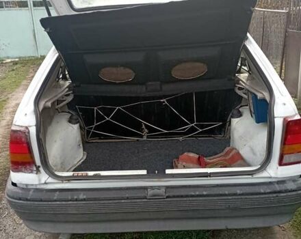 Белый Опель Кадет, объемом двигателя 1.4 л и пробегом 48 тыс. км за 1500 $, фото 7 на Automoto.ua