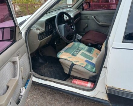 Белый Опель Кадет, объемом двигателя 1.6 л и пробегом 200 тыс. км за 1200 $, фото 7 на Automoto.ua