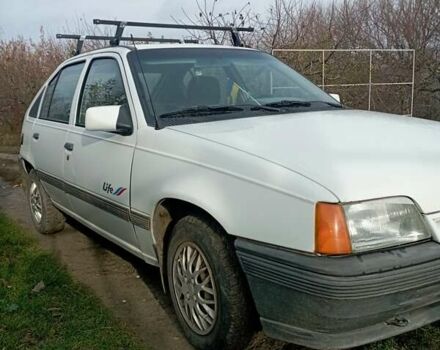 Белый Опель Кадет, объемом двигателя 1.4 л и пробегом 48 тыс. км за 1500 $, фото 2 на Automoto.ua