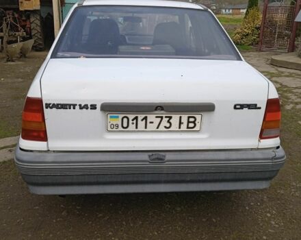 Белый Опель Кадет, объемом двигателя 1.4 л и пробегом 300 тыс. км за 800 $, фото 1 на Automoto.ua