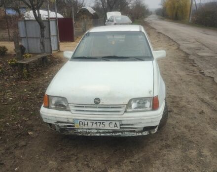 Белый Опель Кадет, объемом двигателя 0 л и пробегом 200 тыс. км за 477 $, фото 5 на Automoto.ua