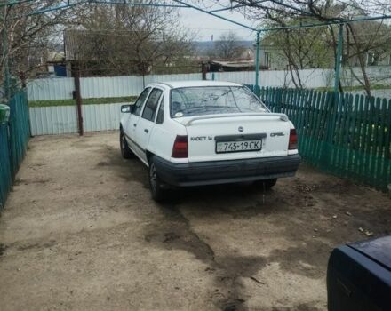 Белый Опель Кадет, объемом двигателя 1 л и пробегом 25 тыс. км за 595 $, фото 1 на Automoto.ua