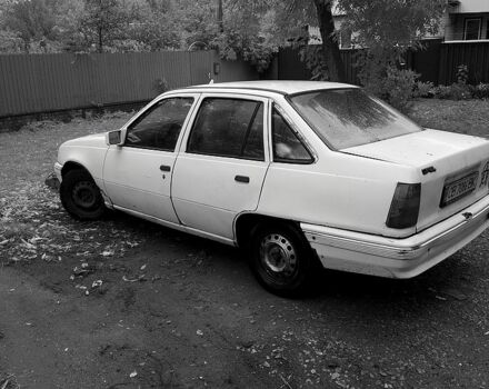 Белый Опель Кадет, объемом двигателя 1.7 л и пробегом 155 тыс. км за 700 $, фото 7 на Automoto.ua