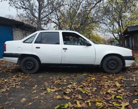 Белый Опель Кадет, объемом двигателя 1.5 л и пробегом 666 тыс. км за 665 $, фото 3 на Automoto.ua