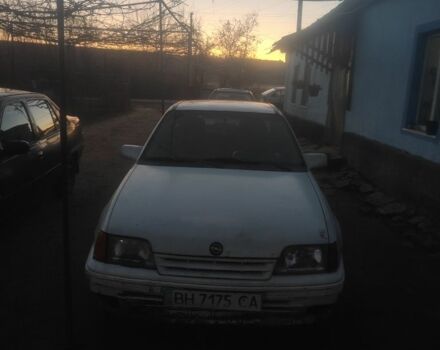 Белый Опель Кадет, объемом двигателя 0 л и пробегом 200 тыс. км за 477 $, фото 6 на Automoto.ua