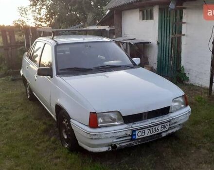 Белый Опель Кадет, объемом двигателя 1.7 л и пробегом 500 тыс. км за 410 $, фото 1 на Automoto.ua