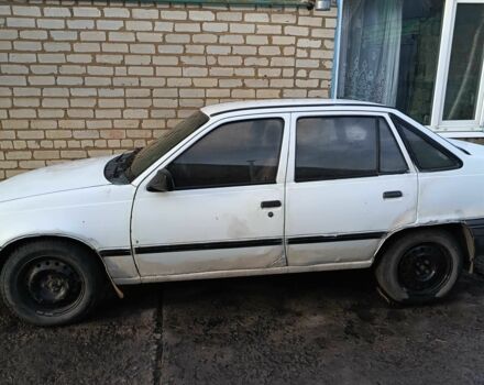 Белый Опель Кадет, объемом двигателя 1.6 л и пробегом 320 тыс. км за 35000 $, фото 6 на Automoto.ua