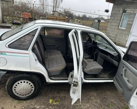 Белый Опель Кадет, объемом двигателя 1.3 л и пробегом 799 тыс. км за 1100 $, фото 2 на Automoto.ua