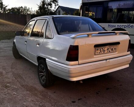 Белый Опель Кадет, объемом двигателя 1.6 л и пробегом 0 тыс. км за 520 $, фото 1 на Automoto.ua