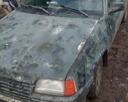 Белый Опель Кадет, объемом двигателя 1.3 л и пробегом 1000 тыс. км за 592 $, фото 6 на Automoto.ua