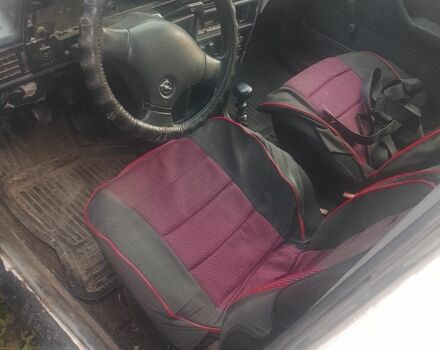 Белый Опель Кадет, объемом двигателя 1.6 л и пробегом 97 тыс. км за 600 $, фото 6 на Automoto.ua