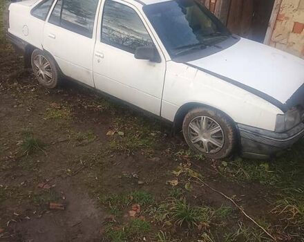 Белый Опель Кадет, объемом двигателя 1.6 л и пробегом 97 тыс. км за 600 $, фото 6 на Automoto.ua