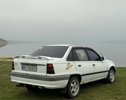 Белый Опель Кадет, объемом двигателя 2 л и пробегом 1000 тыс. км за 1000 $, фото 3 на Automoto.ua