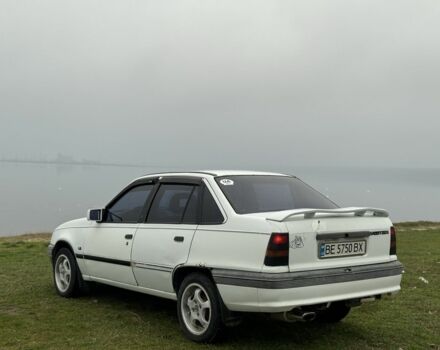 Белый Опель Кадет, объемом двигателя 2 л и пробегом 1000 тыс. км за 1000 $, фото 2 на Automoto.ua