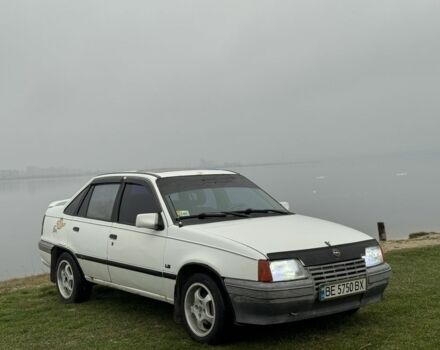 Белый Опель Кадет, объемом двигателя 2 л и пробегом 1000 тыс. км за 1000 $, фото 1 на Automoto.ua