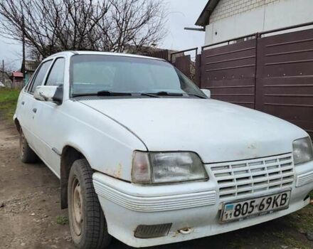 Білий Опель Кадет, об'ємом двигуна 1.6 л та пробігом 99 тис. км за 1000 $, фото 2 на Automoto.ua