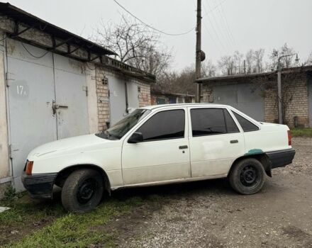 Белый Опель Кадет, объемом двигателя 1.4 л и пробегом 270 тыс. км за 750 $, фото 2 на Automoto.ua