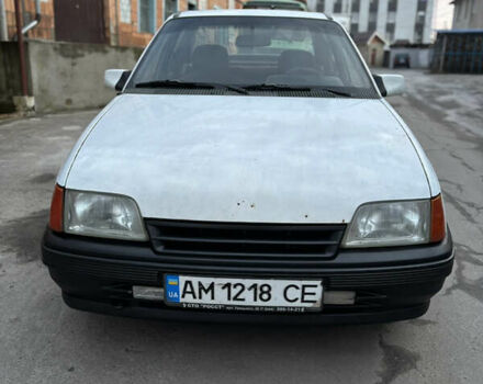 Белый Опель Кадет, объемом двигателя 1.4 л и пробегом 39 тыс. км за 593 $, фото 8 на Automoto.ua