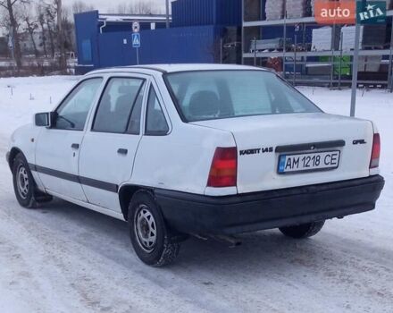 Білий Опель Кадет, об'ємом двигуна 1.4 л та пробігом 39 тис. км за 750 $, фото 4 на Automoto.ua
