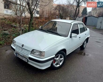 Білий Опель Кадет, об'ємом двигуна 1.6 л та пробігом 170 тис. км за 1500 $, фото 1 на Automoto.ua