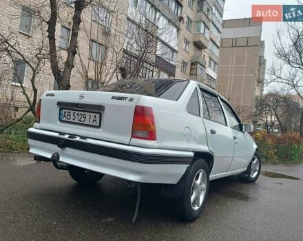 Білий Опель Кадет, об'ємом двигуна 1.6 л та пробігом 170 тис. км за 1500 $, фото 2 на Automoto.ua