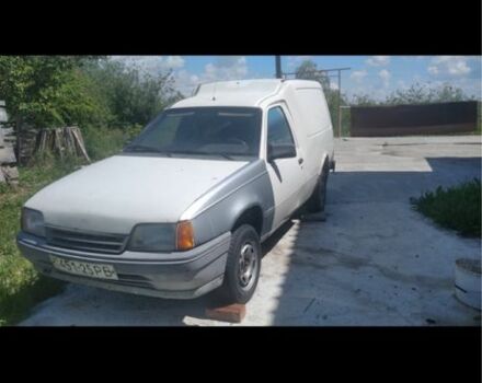 Белый Опель Кадет, объемом двигателя 1.7 л и пробегом 150 тыс. км за 650 $, фото 1 на Automoto.ua