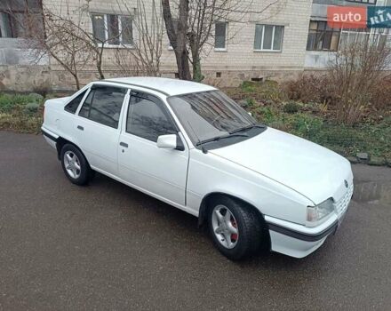 Білий Опель Кадет, об'ємом двигуна 1.6 л та пробігом 170 тис. км за 1500 $, фото 4 на Automoto.ua