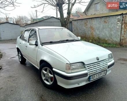 Білий Опель Кадет, об'ємом двигуна 1.6 л та пробігом 170 тис. км за 1500 $, фото 14 на Automoto.ua