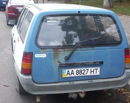 Білий Опель Кадет, об'ємом двигуна 1.3 л та пробігом 300 тис. км за 450 $, фото 3 на Automoto.ua
